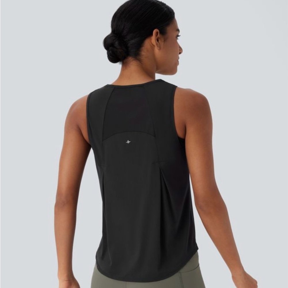 Halara Black Curved Hem Tank Top with Mesh Inserts. Size L NWT